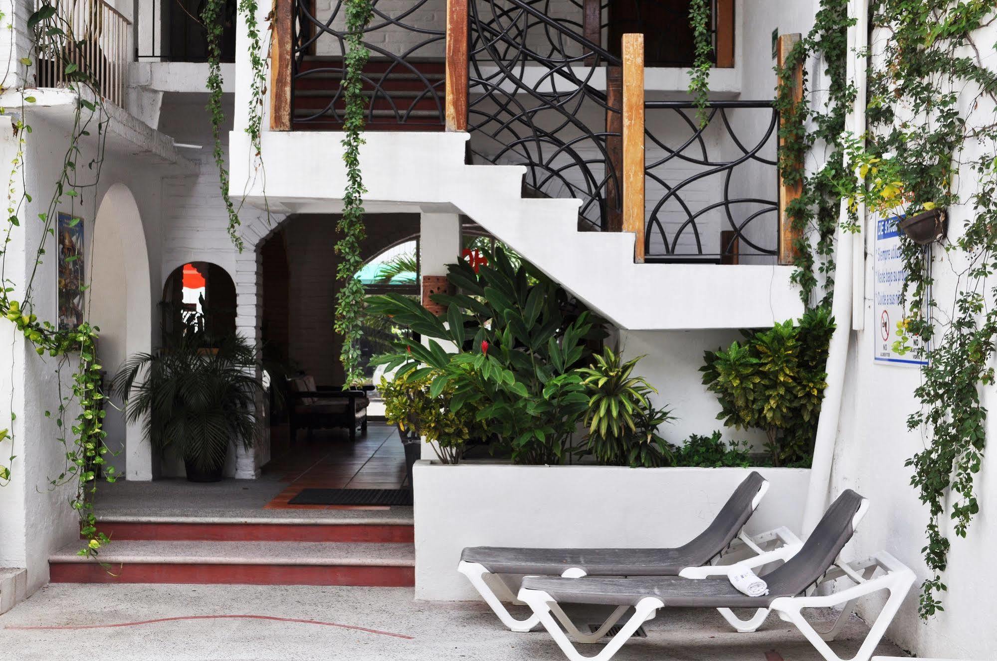 Hotel Hacienda De Vallarta Centro Пуэрто-Вальярта Экстерьер фото