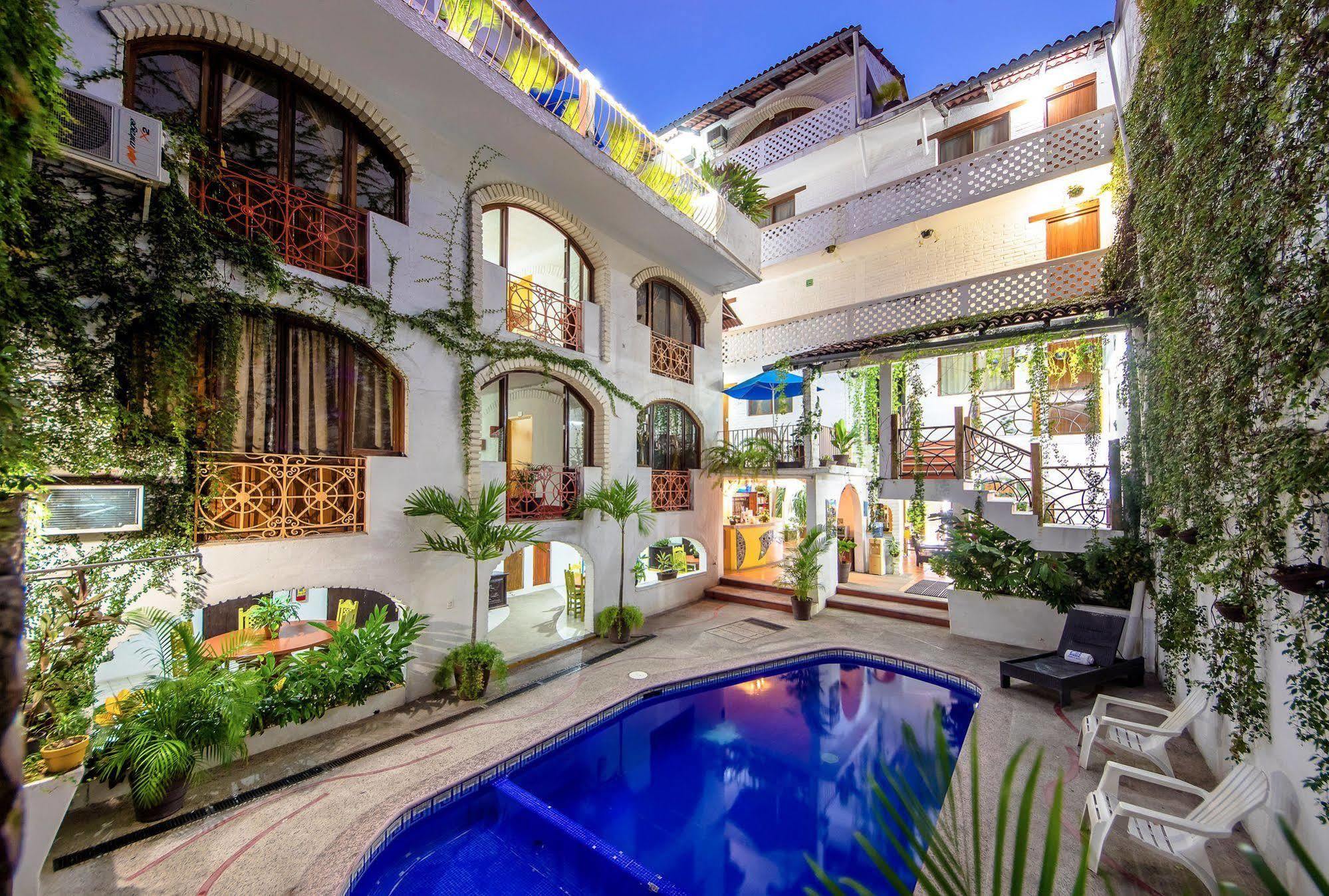 Hotel Hacienda De Vallarta Centro Пуэрто-Вальярта Экстерьер фото