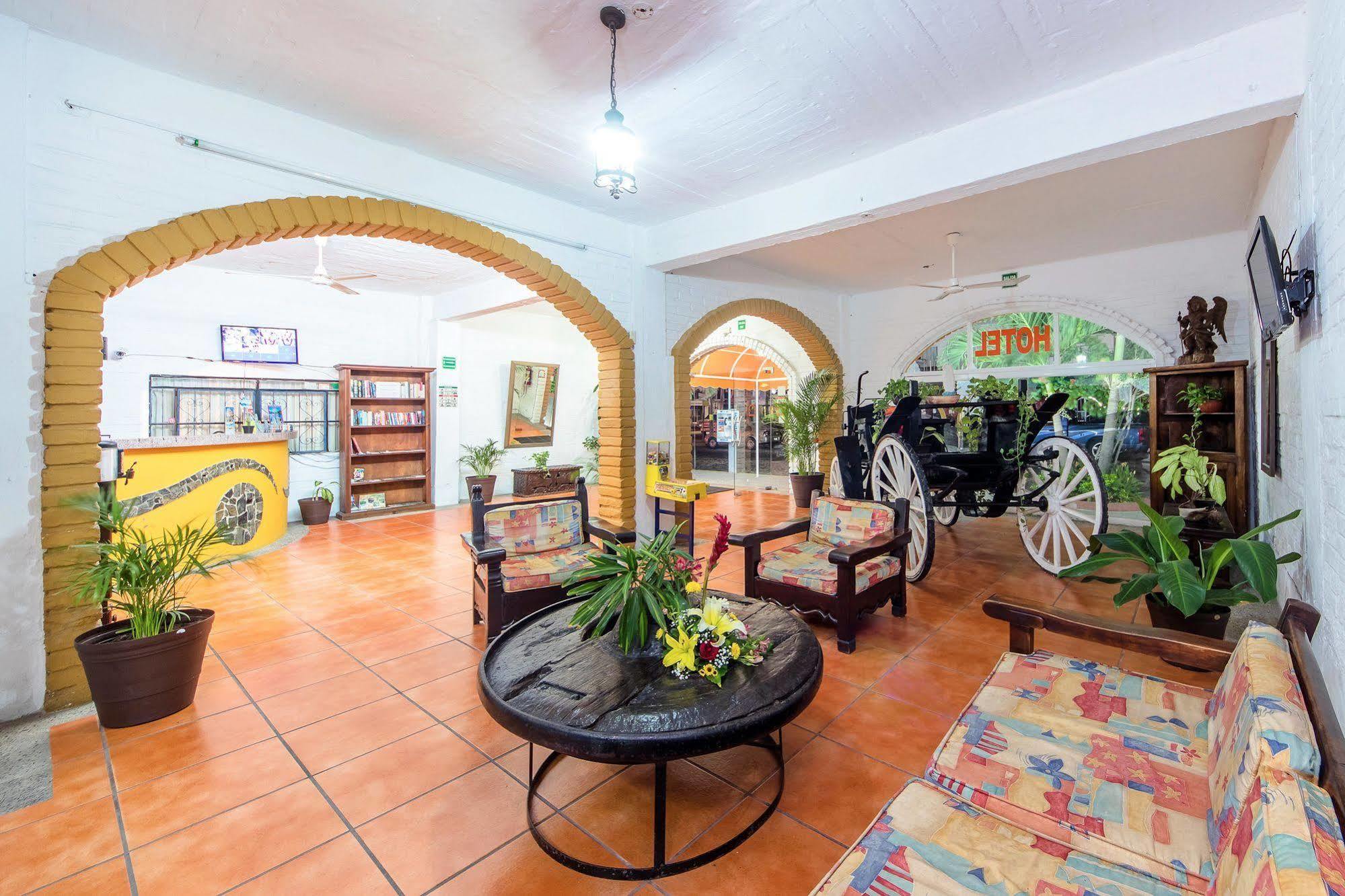Hotel Hacienda De Vallarta Centro Пуэрто-Вальярта Экстерьер фото