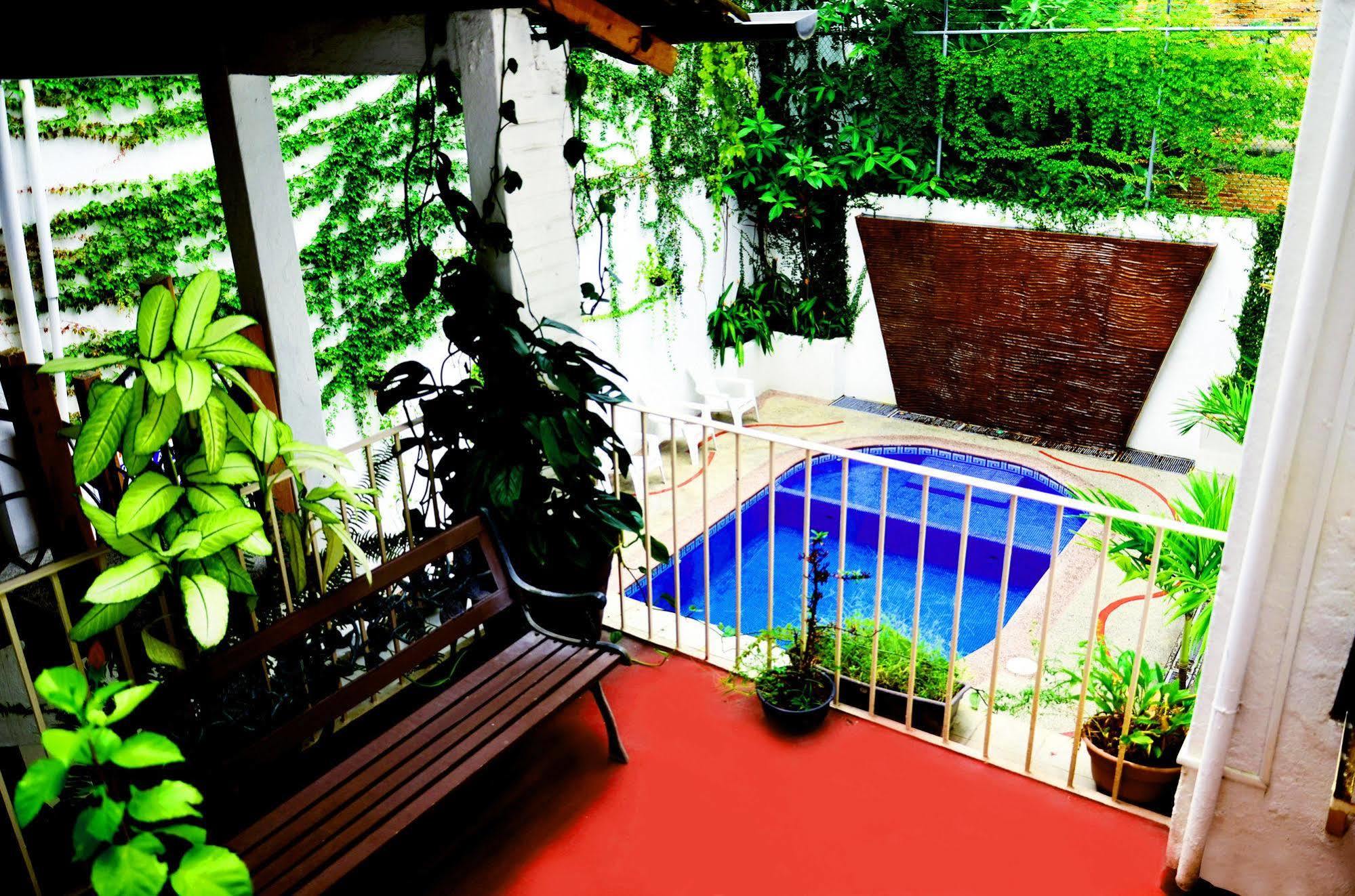 Hotel Hacienda De Vallarta Centro Пуэрто-Вальярта Экстерьер фото