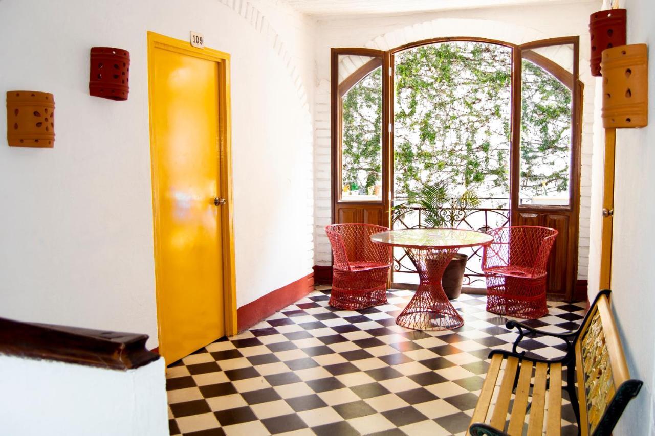 Hotel Hacienda De Vallarta Centro Пуэрто-Вальярта Экстерьер фото